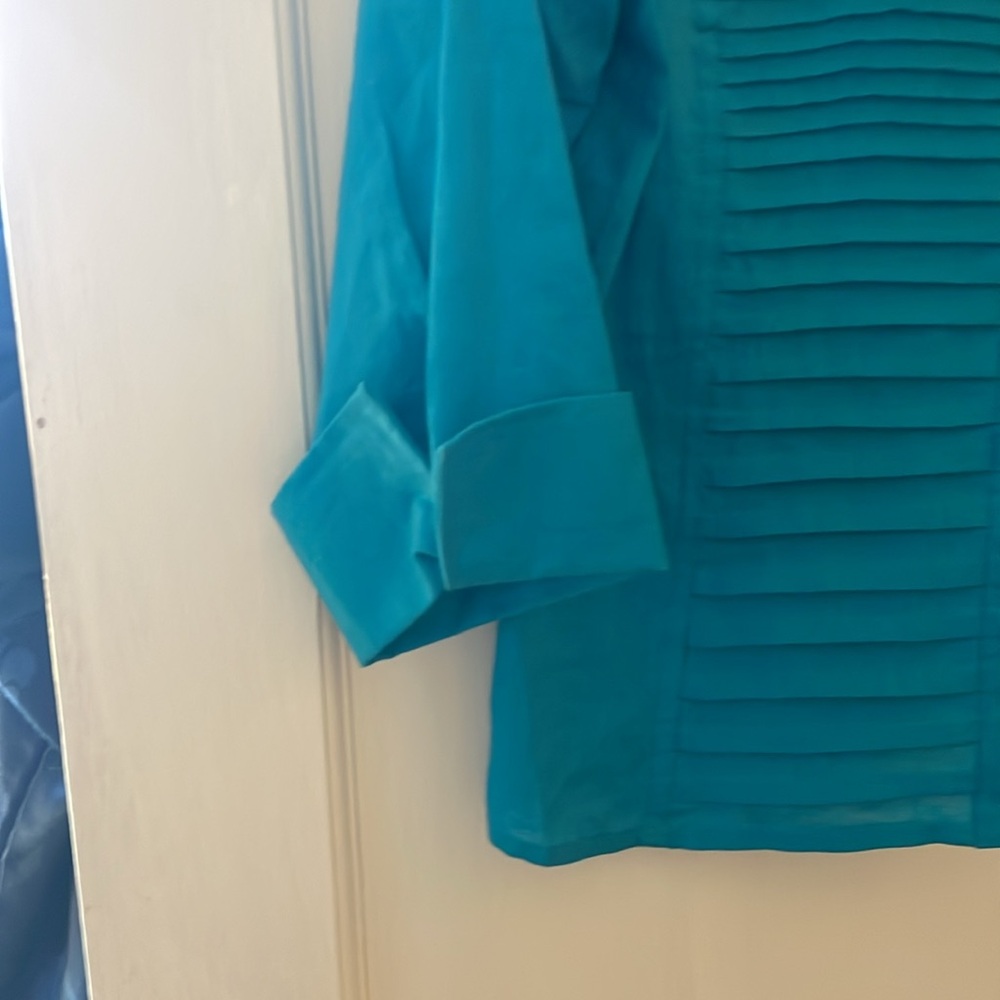 Blue Linen Button Up - Picture 3 of 7